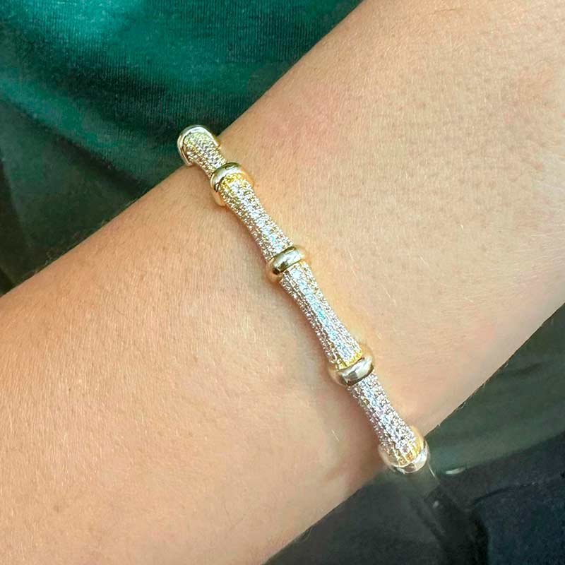 BRACELETE RIGIDO COM ZIRCÔNIAS